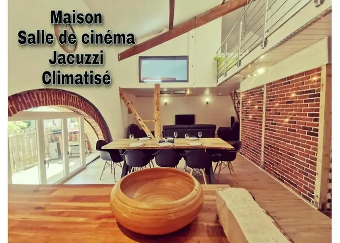Maison De Village, Jacuzzi, Salle Cinema